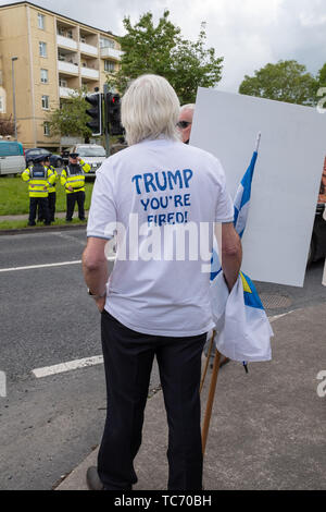 Shannon, Irlanda, Giugno. 5, 2019: Pro Trump sostenitori presso l'aeroporto di Shannon, Irlanda Foto Stock