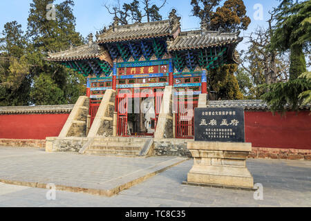 Il Mengzi Mengmiao Lingxing Gate, Zoucheng Città, Provincia di Shandong Foto Stock