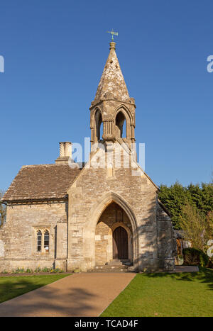 Sevington villaggio vittoriano scuola, Sevington , vicino Grittleton, Wiltshire, Inghilterra, Regno Unito costruito 1848 da Giuseppe Neeld Foto Stock