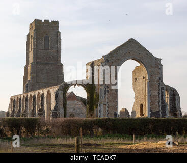 Chiesa di Sant'Andrea, Covehithe, Suffolk, Inghilterra, Regno Unito rovine dell antica chiesa Foto Stock