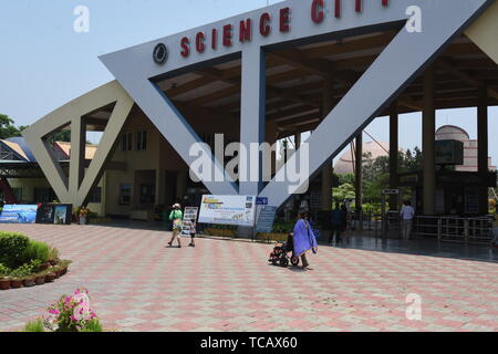 Complesso di gate di Città della Scienza, Calcutta, India. Foto Stock