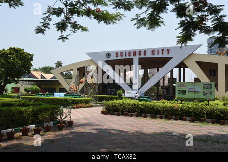 Complesso di gate di Città della Scienza, Calcutta, India. Foto Stock