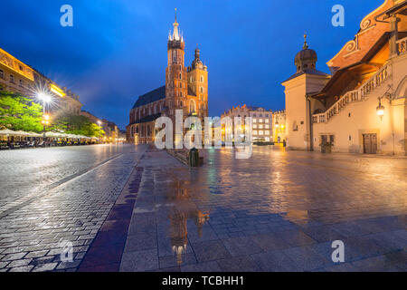 Piazza del mercato principale, Cracovia in Polonia Foto Stock