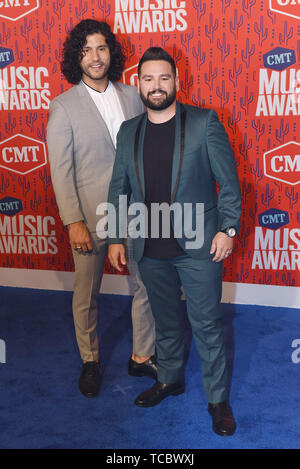 NASHVILLE, Tennessee - Giugno 05: Dan Smyers e Shay Mooney Dan Shay frequentare il 2019 CMT Music Awards a Bridgestone Arena a giugno 05, 2019 a Nashville, nel Tennessee. Foto: Nathan Cox per imageSPACE/MediaPunch Foto Stock