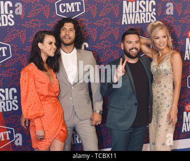 NASHVILLE, Tennessee - Giugno 05: -Shay Mooney, Dan Smyers, Abby diritto, Hannah Billingsley frequentare il 2019 CMT Music Awards a Bridgestone Arena a giugno 05, 2019 a Nashville, nel Tennessee. Foto: Nathan Cox per imageSPACE/MediaPunch Foto Stock