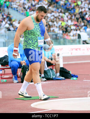 Roma, Italia - Jun 06: Konrad Bukowiecki di Polonia compete in uomini colpo messo evento durante la IAAF Diamond League 2019 Golden Gala Pietro Mennea a Roma (credito: Mickael Chavet/Zuma/Alamy Live News) Foto Stock