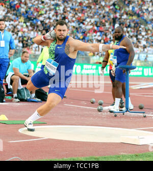 Roma, Italia - Jun 06: Konrad Bukowiecki di Polonia compete in uomini colpo messo evento durante la IAAF Diamond League 2019 Golden Gala Pietro Mennea a Roma (credito: Mickael Chavet/Zuma/Alamy Live News) Foto Stock