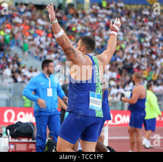 Roma, Italia - Jun 06: Konrad Bukowiecki di Polonia compete in uomini colpo messo evento durante la IAAF Diamond League 2019 Golden Gala Pietro Mennea a Roma (credito: Mickael Chavet/Zuma/Alamy Live News) Foto Stock