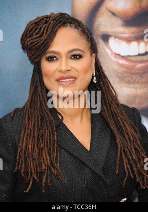 Los Angeles, CA, Stati Uniti d'America. Il 6 giugno, 2019. Ava DuVernay presso gli arrivi di AFI Life Achievement Award omaggio a Denzel Washington, Dolby Theatre a Hollywood e Highland Center, Los Angeles, CA Giugno 6, 2019. Credito: Elizabeth Goodenough/Everett raccolta/Alamy Live News Foto Stock