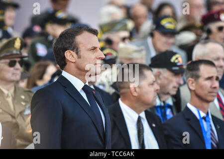 Colleville Sur Mer, Francia. Il 6 giugno, 2019. Il Presidente francese Emmanuel Macron durante una cerimonia di commemorazione che segna il settantacinquesimo D-Giorno Anniversario in Normandia Cimitero e memoriale americano a Giugno 6, 2019 in Colleville-sur-Mer, Francia. Migliaia di persone sono confluite in Normandia per commemorare il settantacinquesimo anniversario della Operazione Overlord, la seconda guerra mondiale invasione Alleata comunemente noto come D-Day. Credito: Planetpix/Alamy Live News Foto Stock