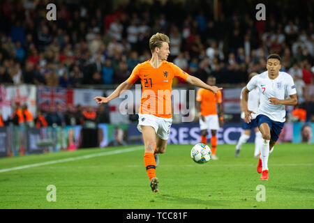 GUIMARES, Portogallo 6 GIUGNO Frenkie de Jong dei Paesi Bassi durante la UEFA Nazioni League match tra Paesi Bassi e Inghilterra a Estádio D. Afonso Henriques di Guimaraes, Portogallo giovedì 6 giugno 2019. (Credit: Pat Scaasi | MI News ) Credito: MI News & Sport /Alamy Live News Foto Stock