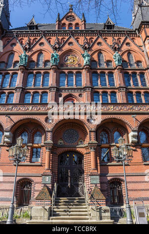 Facciata dello storico edificio Standehaus a Rostock, Germania Foto Stock