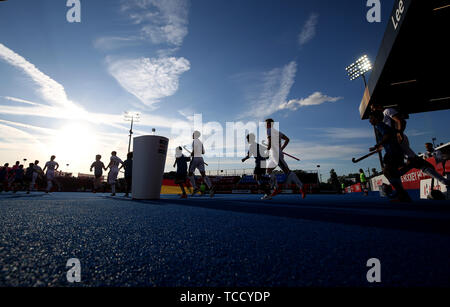 In Germania i giocatori a piedi durante il connettore FIH Pro League a Lee Valley Hockey e Tennis Centre di Londra. Foto Stock