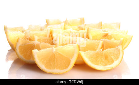 Appena limoni a fettine isolato su bianco Foto Stock