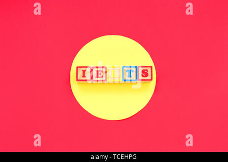 Esame IELTS. Lingua Inglese Concept. IELTS International English Language Testing. Studiare inglese concept Foto Stock