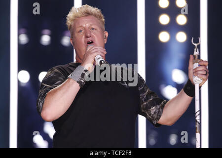 6 giugno 2019 - Nashville, Tennessee, Stati Uniti - 06 Giugno 2019 - Nashville, Tennessee - Rascal Flatts. Gary LeVox.2019 CMA Music Fest concerto serale tenutosi a Nissan Stadium. Photo credit: Federico Breedon/AdMedia (credito Immagine: © Federico Breedon/AdMedia via ZUMA filo) Foto Stock