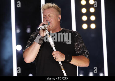 6 giugno 2019 - Nashville, Tennessee, Stati Uniti - 06 Giugno 2019 - Nashville, Tennessee - Rascal Flatts. Gary LeVox.2019 CMA Music Fest concerto serale tenutosi a Nissan Stadium. Photo credit: Federico Breedon/AdMedia (credito Immagine: © Federico Breedon/AdMedia via ZUMA filo) Foto Stock