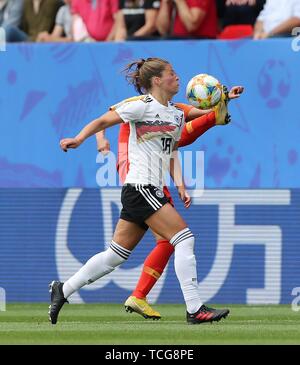 Rennes, Francia. Il giorno 08 Giugno, 2019. firo: 08.06.2019, calcio, donne, signori, 2018/2019, della Coppa del Mondo FIFA in Francia, Coppa del Mondo Donne, squadra nazionale, Germania, GER - Cina GU vs LEUPOLZ, GER diritto | Utilizzo di credito in tutto il mondo: dpa/Alamy Live News Foto Stock