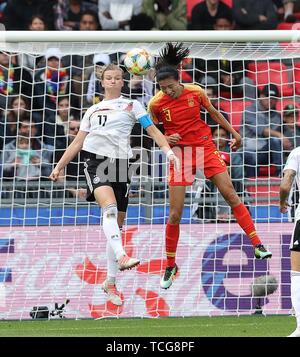 Rennes, Francia. Il giorno 08 Giugno, 2019. firo: 08.06.2019, calcio, donne, signori, 2018/2019, della Coppa del Mondo FIFA in Francia, Coppa del Mondo Donne, squadra nazionale, Germania, GER - Cina Popp, GER sinistra versus LIN | Utilizzo di credito in tutto il mondo: dpa/Alamy Live News Foto Stock