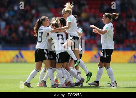 Rennes, Francia. Il giorno 08 Giugno, 2019. firo: 08.06.2019, calcio, le donne, le donne, 2018/2019, della Coppa del Mondo FIFA in Francia, Coppa del Mondo Donne, squadra nazionale, Germania, GER - Cina giubilo alla Germania per 1: 0, GWINN | Utilizzo di credito in tutto il mondo: dpa/Alamy Live News Foto Stock