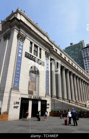 Treno di Moynihan Hall di Penn Station si trova all'interno di James Farley Post Office building.Midtown Manhattan.New York City.USA Foto Stock