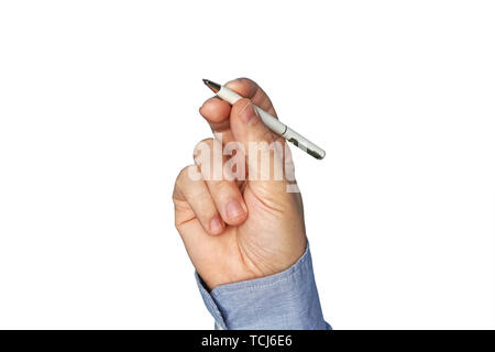 Una mano d'uomo con la maglietta blu scrive con una penna di colore bianco su un isolato bianco sullo sfondo. Foto Stock