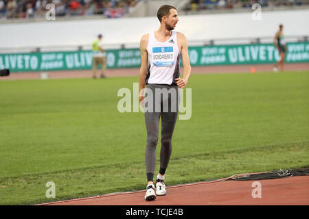 Roma, Italia - Jun 06: Bohdan Bondarenko dell'Ucraina compete in Uomini Salto in alto evento durante la IAAF Diamond League 2019 Golden Gala Pietro Mennea ho Foto Stock