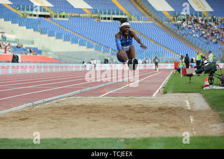 Roma, Italia - Jun 06: Brittney Reese DI STATI UNITI D'AMERICA compete in Donne Salto in lungo evento durante la IAAF Diamond League 2019 Golden Gala Pietro Mennea nella ROM Foto Stock