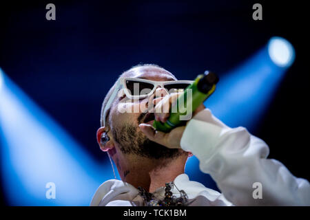 Il Colombiano reggaeton cantante, J Balvin (José Álvaro Osorio Balvin) suona dal vivo allo stadio durante un NN. Primavera Sound Festival in porto. Foto Stock