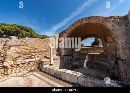 Antiche terme romane di Ostia Antica colonia romana fondata nel VII secolo A.C. Roma, sito patrimonio mondiale dell'UNESCO. Lazio, Italia, Europa Foto Stock