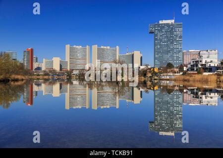 Uno-City, davanti Kaiserwasser, Donaustadt, Vienna, Austria Foto Stock