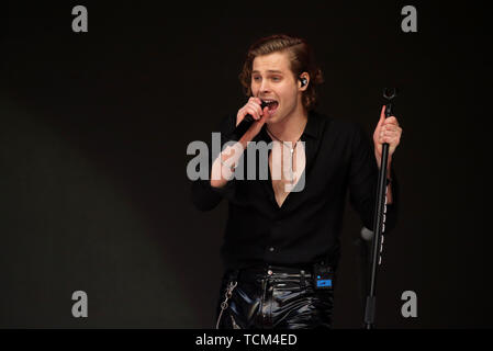 Luca Hemmings di 5 secondi di estate sul palco durante la capitale estiva della palla. Più grandi del mondo di stelle eseguire live per 80.000 ascoltatori di capitale allo Stadio di Wembley al Regno Unito il più grande festa estiva. Foto Stock