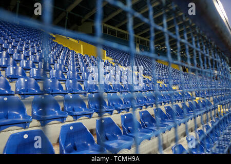 A PODGORICA MONTENEGRO - Giugno 07: stadio vuoto durante il 2020 il Campionato Europeo UEFA gruppo un match di qualificazione tra il Montenegro e il Kosovo a Podgorica City Stadium il 7 giugno 2019 a Podgorica, Montenegro MB Media Foto Stock