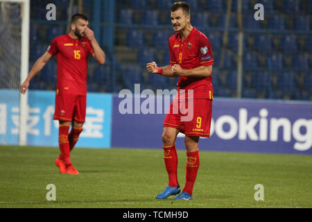 A PODGORICA MONTENEGRO - Giugno 07: durante il 2020 il Campionato Europeo UEFA gruppo un match di qualificazione tra il Montenegro e il Kosovo a Podgorica City Stadium il 7 giugno 2019 a Podgorica, Montenegro MB Media Foto Stock