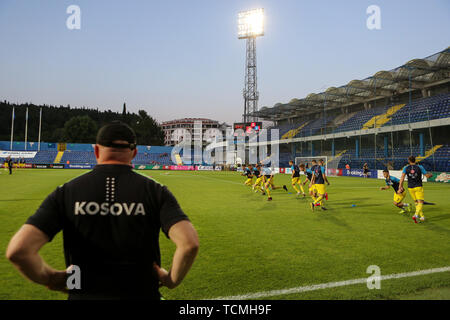 A PODGORICA MONTENEGRO - Giugno 07: Kosovo warm-up prima del 2020 il Campionato Europeo UEFA gruppo un match di qualificazione tra il Montenegro e il Kosovo a Podgorica City Stadium il 7 giugno 2019 a Podgorica, Montenegro MB Media Foto Stock