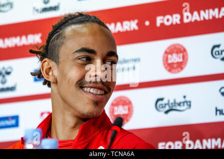 Copenhagen, Danimarca. 09 Giugno, 2019. Danimarca Copenhagen - Giugno 9, 2019. Yussuf Poulsen del Danish National football team visto durante una conferenza stampa prima dell'EURO 2020 match di qualificazione contro la Georgia in Telia Parken. (Photo credit: Gonzales foto/Alamy Live News Foto Stock