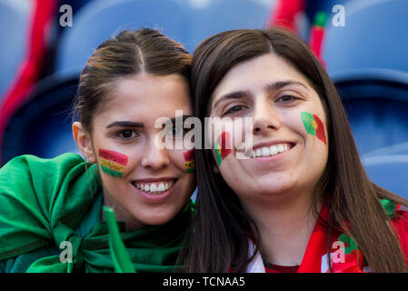 Porto, Portogallo. 09 Giugno, 2019. Il 9 giugno 2019, Estadio do Dragao, Porto, Portogallo; UEFA Nazioni classifica finale del campionato di calcio, in Portogallo contro Paesi Bassi; le ventole del Portogallo sostenendo i loro team Credit: Azione Plus immagini di sport/Alamy Live News Foto Stock