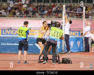 Roma, Italia - Jun 06: Gianmarco Tamberi dell Italia cancella 2,28m in corrispondenza del suo terzo e ultimo tentativo in Uomini Salto in alto evento durante la IAAF Diamond League 20 Foto Stock