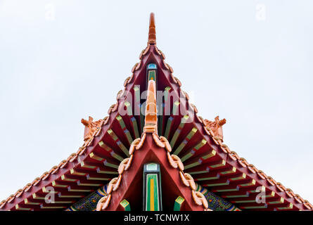 Benna di gronda arcata del Tempio di Confucio nella contea di Suixi, nella provincia di Guangdong Foto Stock