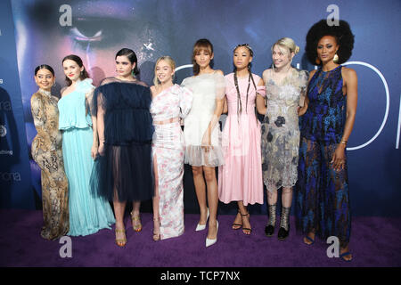 4 giugno 2019 - STATI UNITI - 04 Giugno 2019 - Hollywood, California - Alexa Demie, Maude Apatow, Barbie Ferreira, Sydney Sweeney, Zendaya, Storm Reid, cacciatore Schafer e Nika Re. HBO ''euforia " Los Angeles Premiere detenute presso il Dome Glossari Affini. Photo credit: Faye SadouAdMedia (credito Immagine: © AdMedia via ZUMA filo) Foto Stock