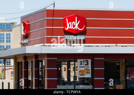 Fast food Jack-in-the-Box. Jack-in-the-Box gestisce più di 2,200 ristoranti in 21 stati e Guam. Foto Stock