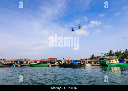 Monkey Island la pesca zattere in South Bay, Hainan in Cina Foto Stock