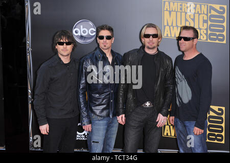 LOS ANGELES, CA. Novembre 23, 2008: Nickelback al 2008 American Music Awards presso il Nokia Live! Theatre di Los Angeles. © 2008 Paul Smith / Featureflash Foto Stock