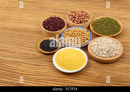 Cereali e grani di varie Foto Stock