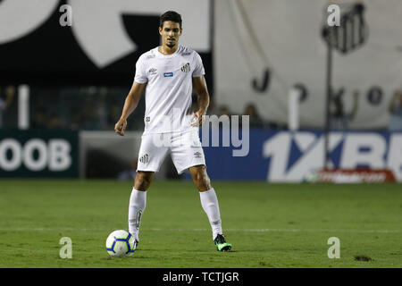 Il Santos, Brasile. 09 Giugno, 2019. Lucas Verissimo durante Santos vs Atlético MG corrispondono, tenutasi a Vila Belmiro Stadium di Santos, SP. Il match è valido per il 8° round del campionato brasiliano 2019. Credito: Ricardo Moreira/FotoArena/Alamy Live News Foto Stock