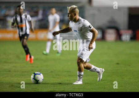 Il Santos, Brasile. 09 Giugno, 2019. Soteldo durante il match tra Santos vs Atletico MG, tenutasi a Vila Belmiro Stadium di Santos, SP. Il match è valido per il 8° round del campionato brasiliano 2019. Credito: Ricardo Moreira/FotoArena/Alamy Live News Foto Stock