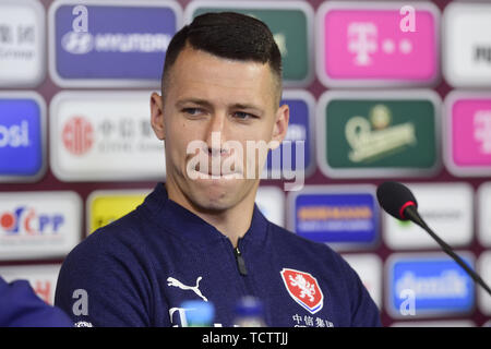 Olomouc, Repubblica Ceca. 09 Giugno, 2019. Capitano Marek Suchy partecipa a una conferenza stampa della Czech National Soccer team prima della UEFA EURO 2020 qualifica, gruppo A, Repubblica Ceca vs Montenegro corrispondono, in data 9 giugno 2019, a Olomouc, Repubblica Ceca. Credito: Ludek Perina/CTK foto/Alamy Live News Foto Stock