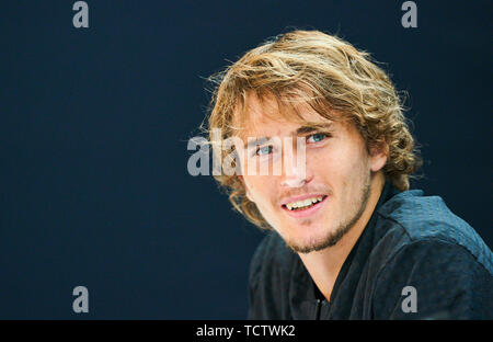 Stuttgart, Germania. Decimo Giugno, 2019. Alexander Sascha ZVEREV(GER) nella sua conferenza stampa presso il Tennis ATP Mercedes aperto sull'erba a Stoccarda, 10 giugno 2019. Credito: Peter Schatz/Alamy Live News Foto Stock