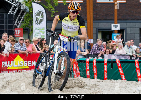 GOIRLE - Streetrace Goirle 10-06-2019. Oranjeplein. Buitensport, Wielrennen. Thorwald Veneberg ex professionisti, durante Streetrace Gorile. Credito: Pro scatti/Alamy Live News Foto Stock