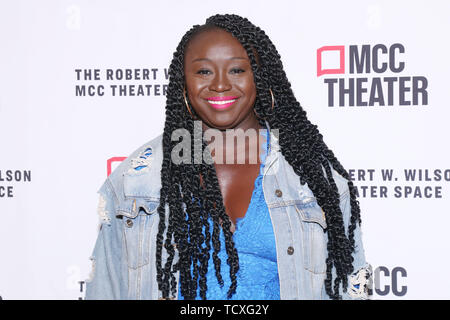 Serata di Apertura del BLKS a Robert W. Wilson MCC SPAZIO TEATRO - Arrivi. Dotato di: Jocelyn Bioh dove: New York New York, Stati Uniti quando: 10 maggio 2019 Credit: Giuseppe Marzullo/WENN.com Foto Stock